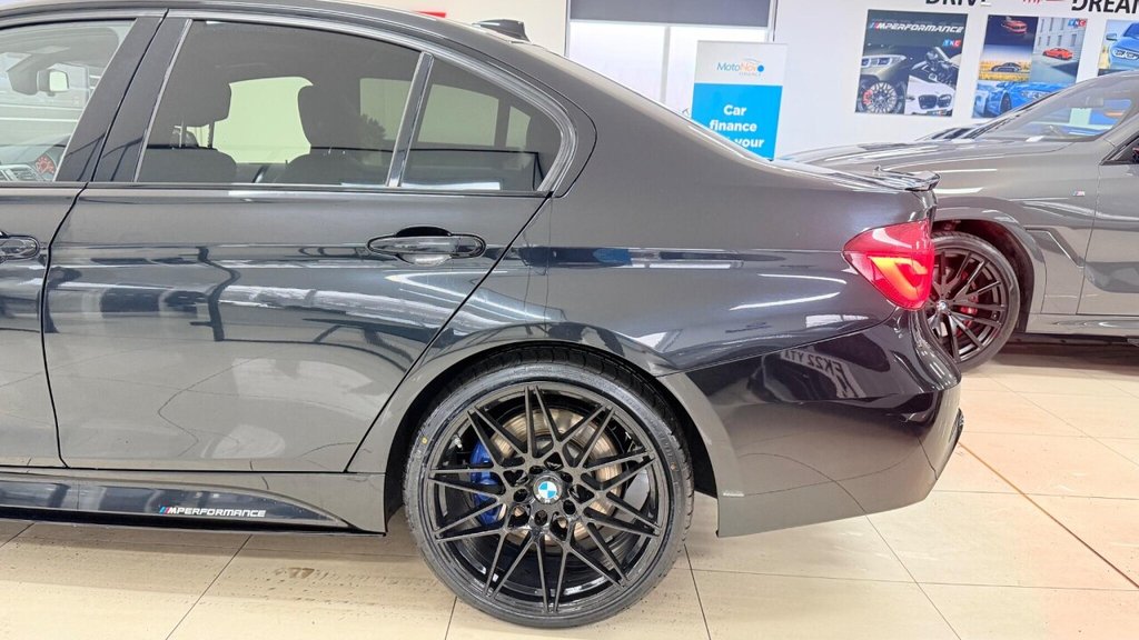 Used BMW 3 Series 2018 for sale - 77437000: Photo 31