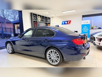 Used BMW 3 Series 2012 for sale - 77031089: Photo
