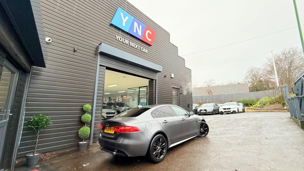 Used Jaguar XE 2018 for sale - 77571945: Photo 3