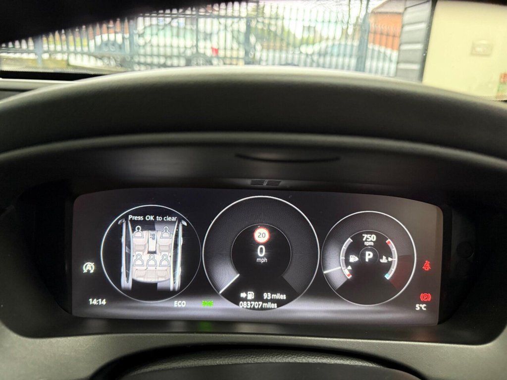 Used Jaguar XE 2018 for sale - 77571945: Photo 33