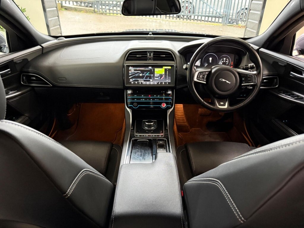 Used Jaguar XE 2018 for sale - 77571945: Photo 5