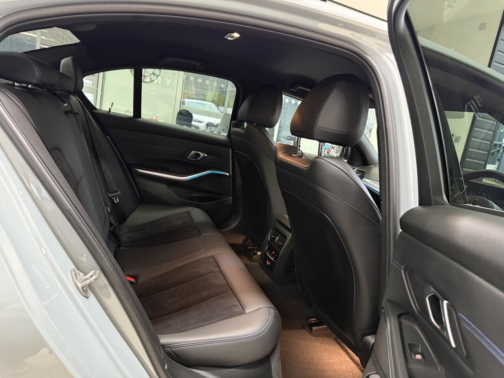 Used BMW 3 Series 2024 for sale - 76724991: Photo 35