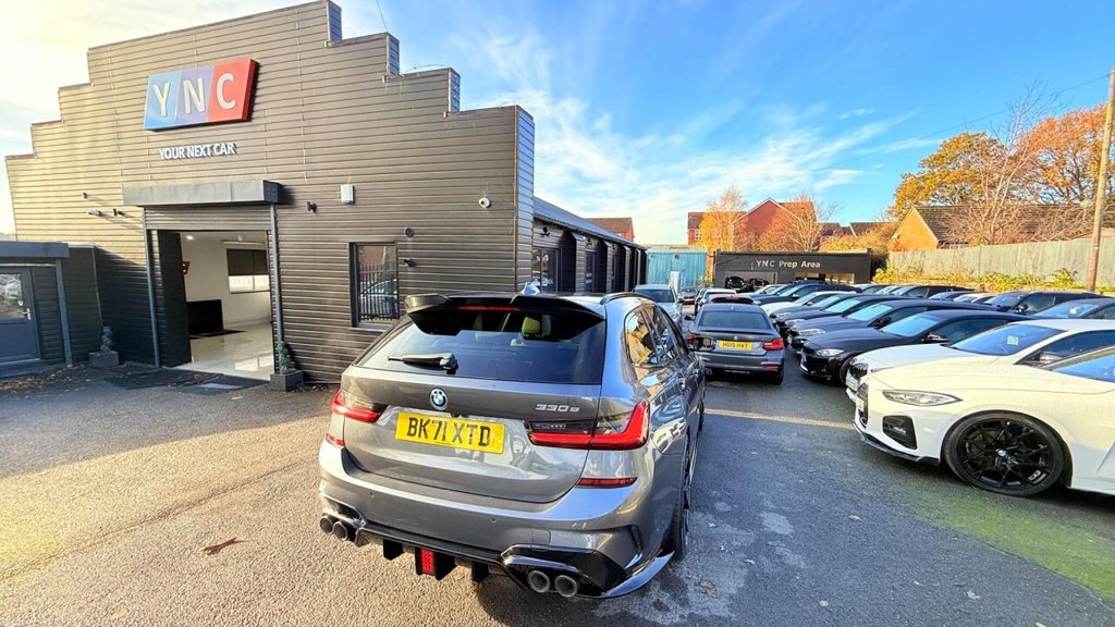 Used BMW 3 Series 2021 for sale - 76570080: Photo 1