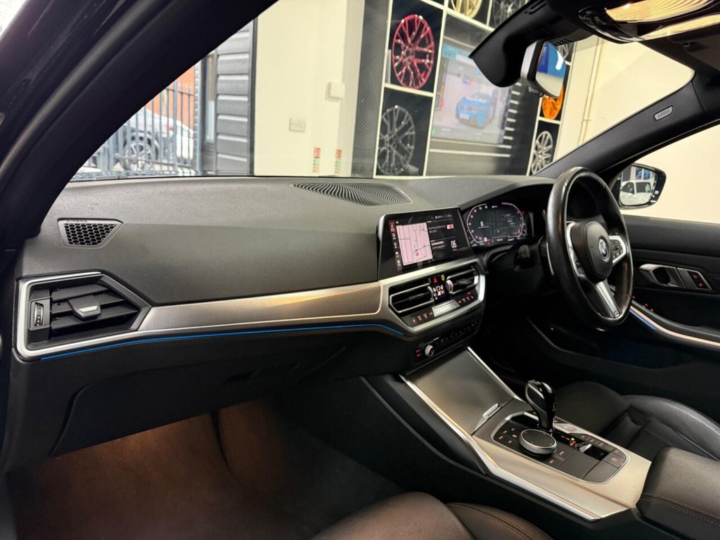 Used BMW 3 Series 2021 for sale - 77122153: Photo 32