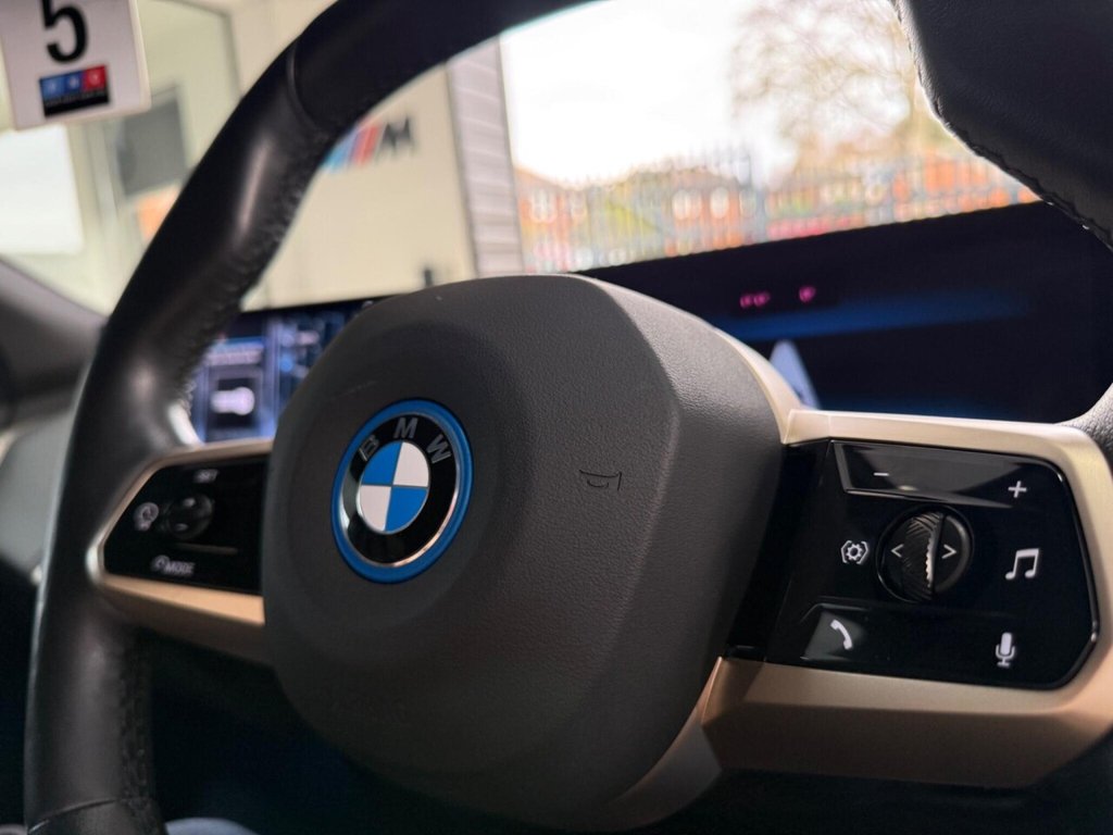 Used BMW iX 2022 for sale - 76617715: Photo 32