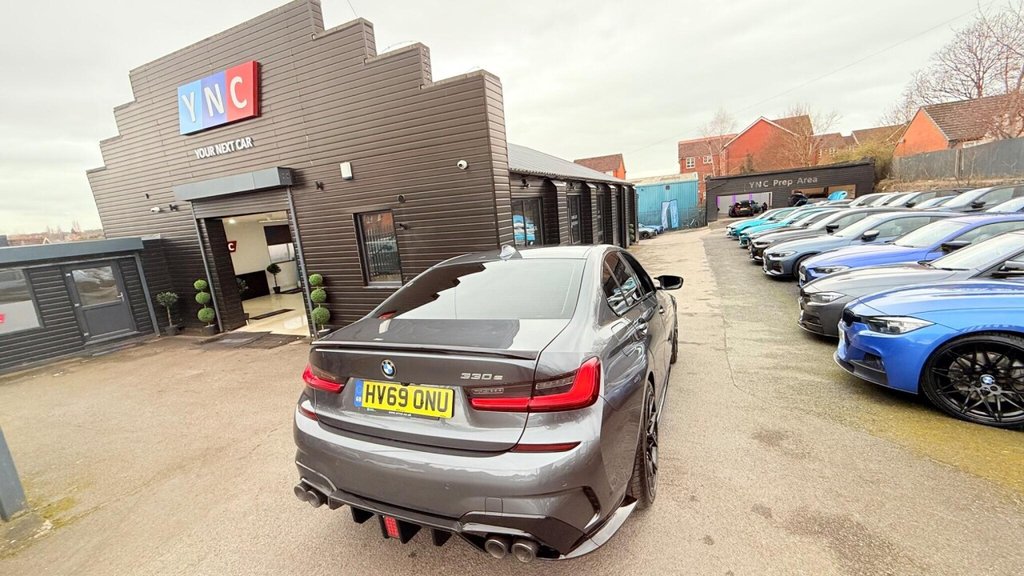 Used BMW 3 Series 2019 for sale - 77911081: Photo 2