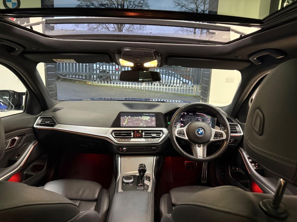 Used BMW 3 Series 2022 for sale - 76950442: Photo 2