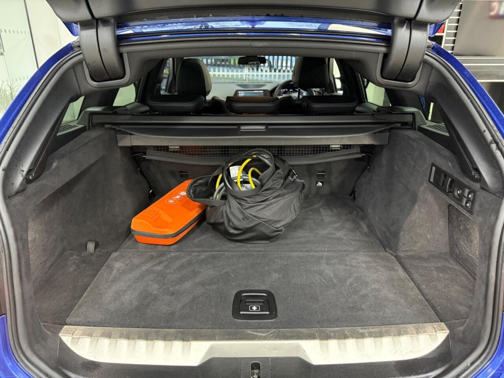 Used BMW 3 Series 2022 for sale - 76950442: Photo 44