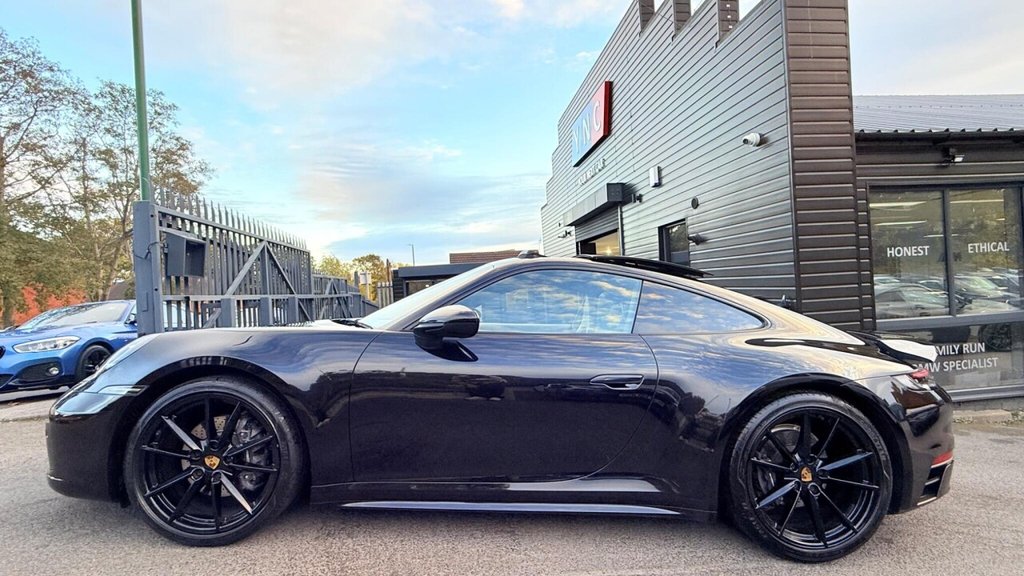 Used Porsche 911 2020 for sale - 76385882: Photo 4