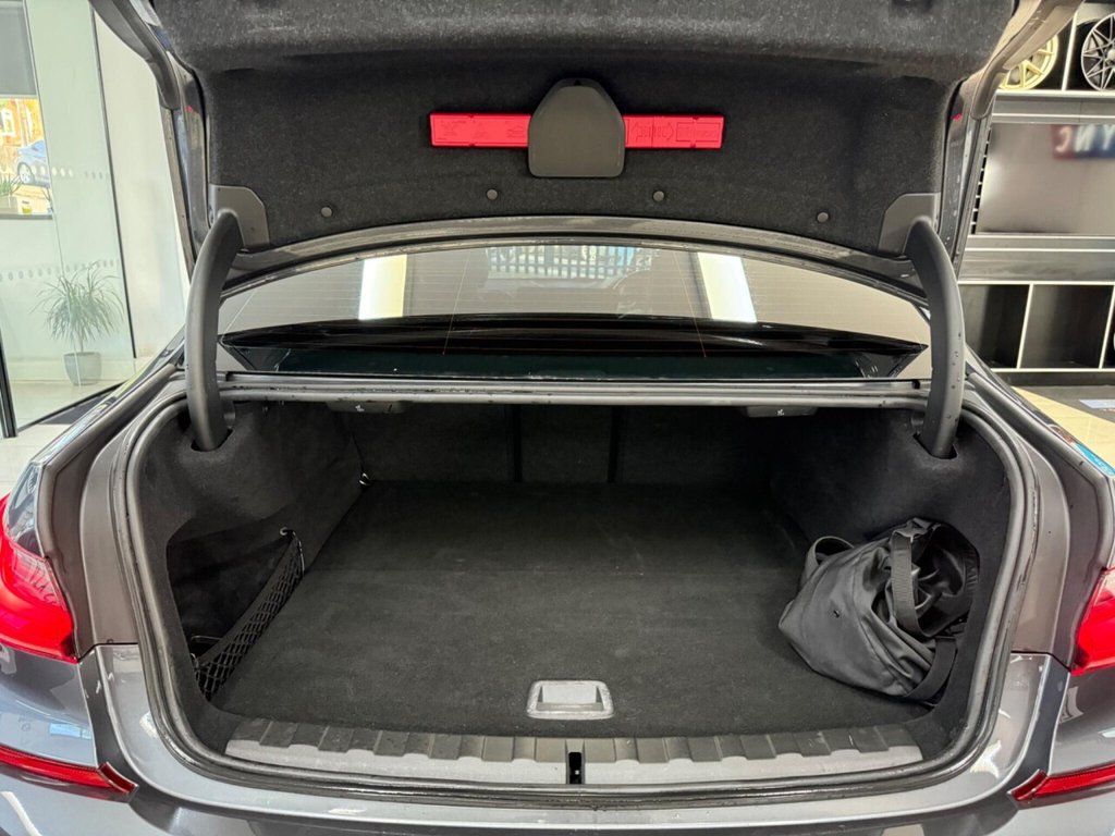 Used BMW 3 Series 2021 for sale - 76901089: Photo 30