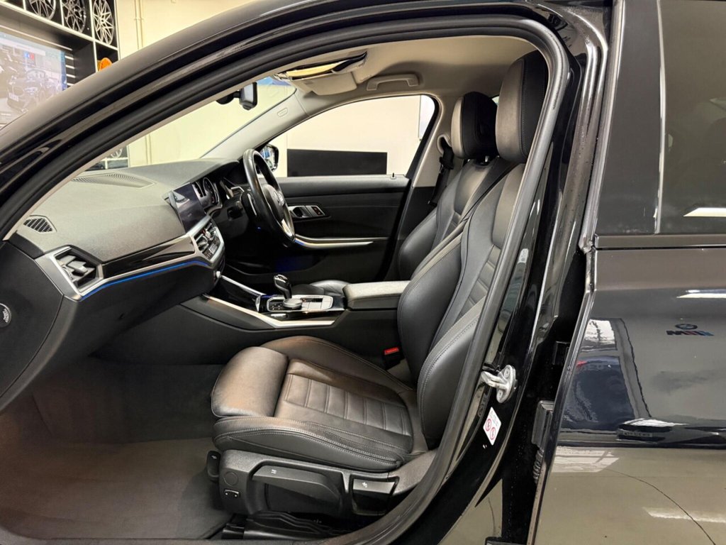 Used BMW 3 Series 2020 for sale - 77608926: Photo 32