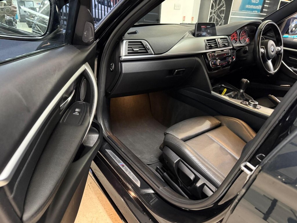 Used BMW 3 Series 2018 for sale - 76973743: Photo 11