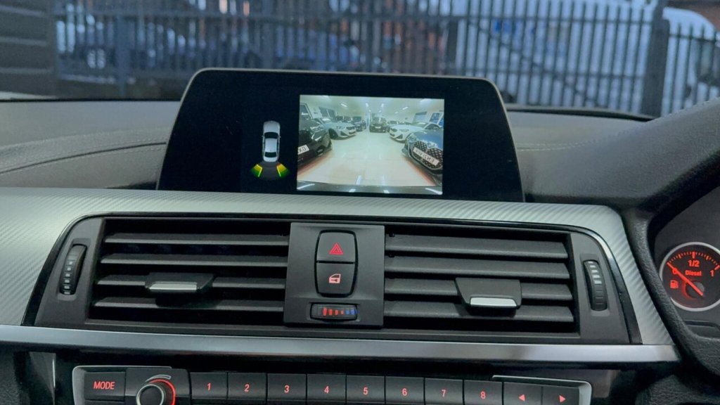 Used BMW 3 Series 2018 for sale - 76973743: Photo 30