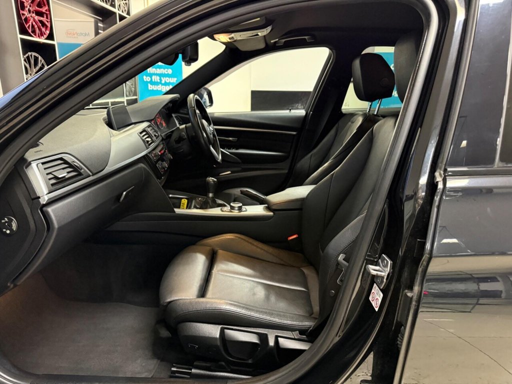 Used BMW 3 Series 2018 for sale - 76973743: Photo 44