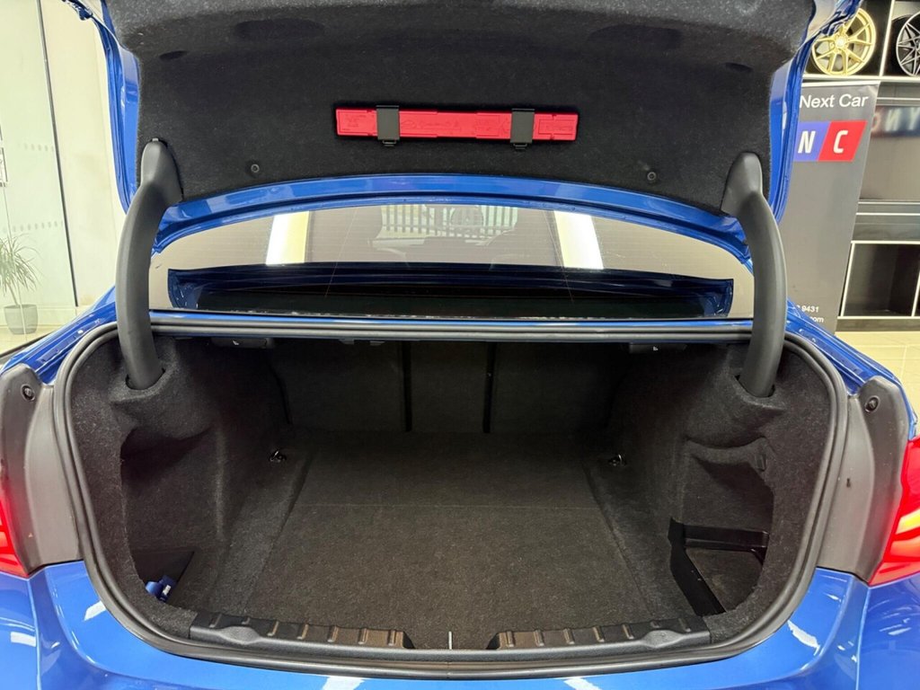 Used BMW 3 Series 2018 for sale - 76740695: Photo 30