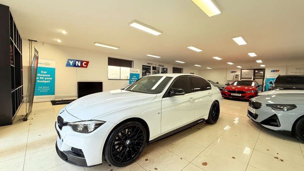 Used BMW 3 Series 2018 for sale - 76632354: Photo 2