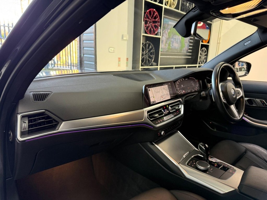 Used BMW 3 Series 2021 for sale - 77133379: Photo 32