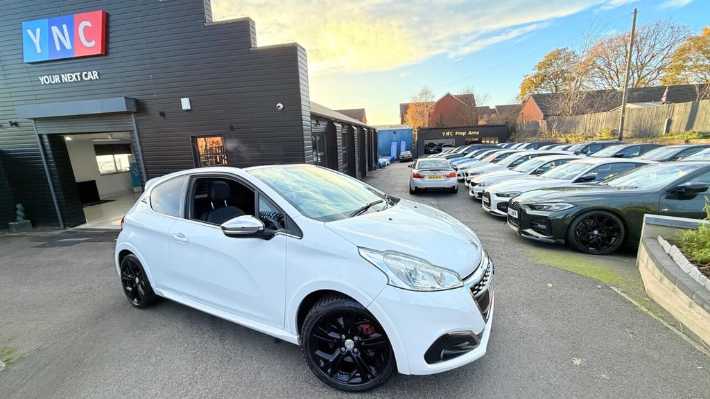 Used Peugeot 208 2015 for sale - 76642447: Photo 1