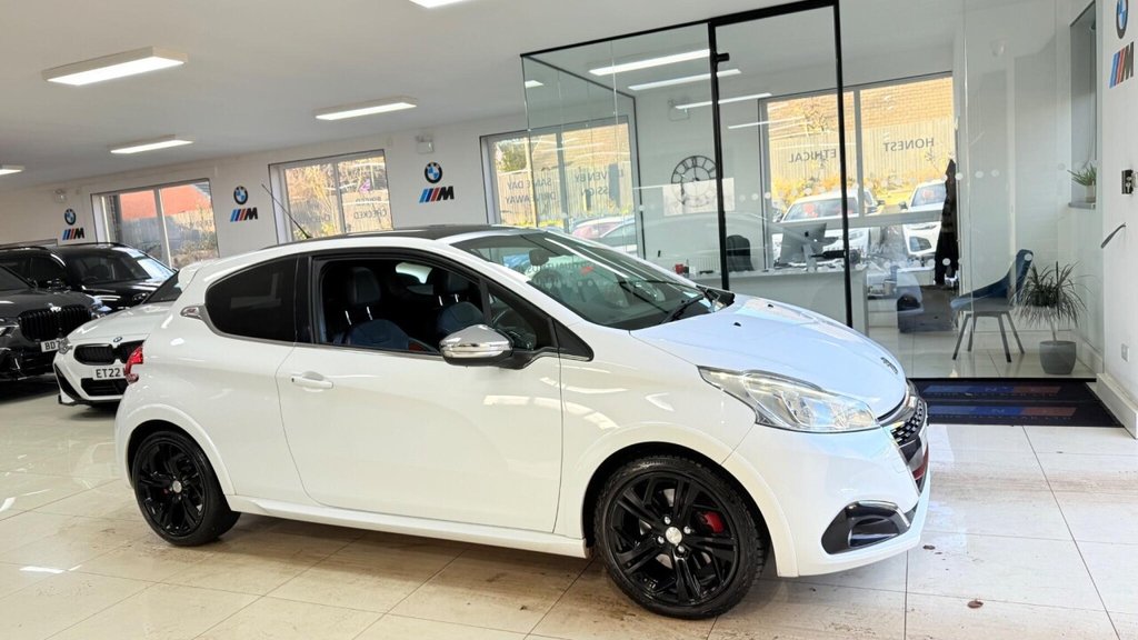 Used Peugeot 208 2015 for sale - 76642447: Photo 12