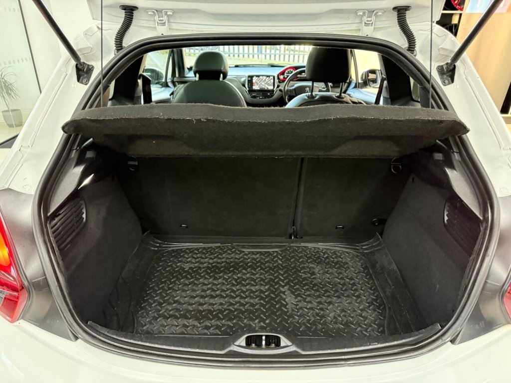 Used Peugeot 208 2015 for sale - 76642447: Photo 28