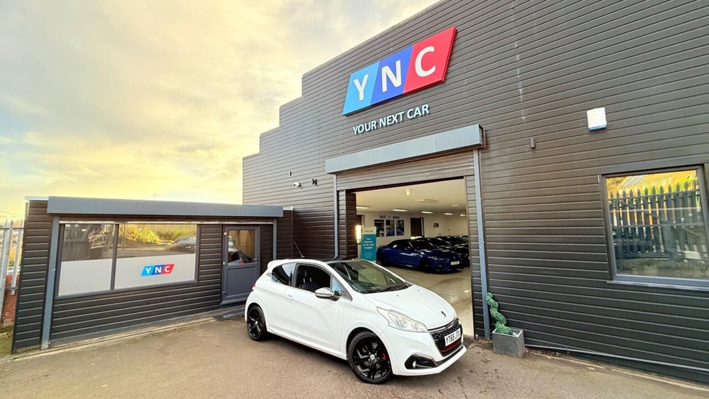 Used Peugeot 208 2015 for sale - 76642447: Photo 4