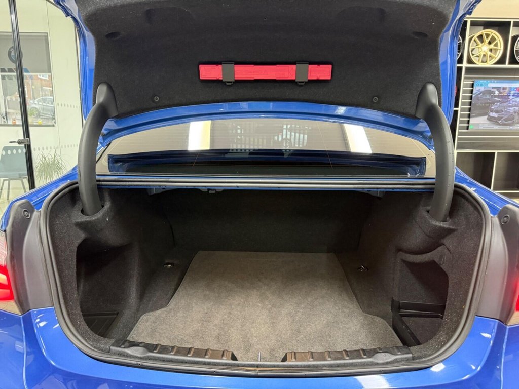 Used BMW 3 Series 2015 for sale - 77188739: Photo 38