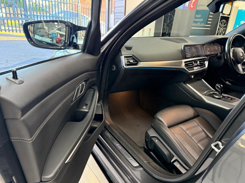 Used BMW 3 Series 2021 for sale - 76698792: Photo 12