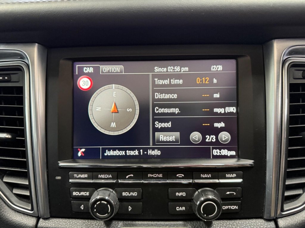 Used Porsche Macan 2015 for sale - 77031088: Photo 21