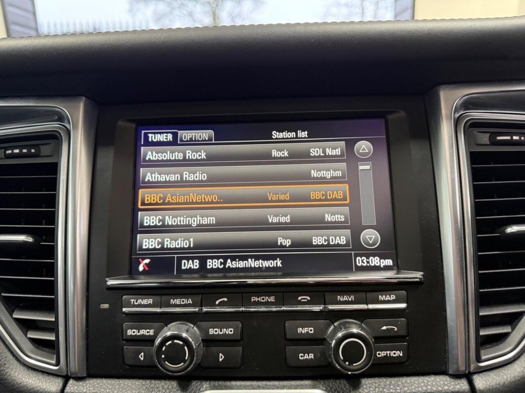 Used Porsche Macan 2015 for sale - 77031088: Photo 25