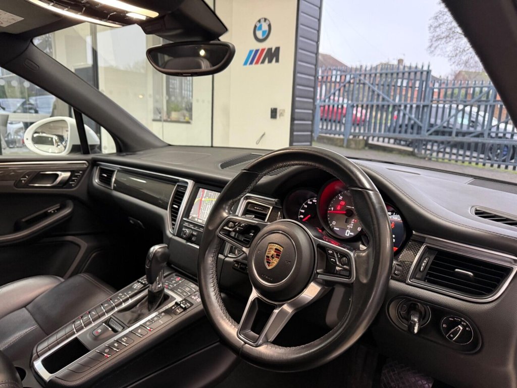 Used Porsche Macan 2015 for sale - 77031088: Photo 32
