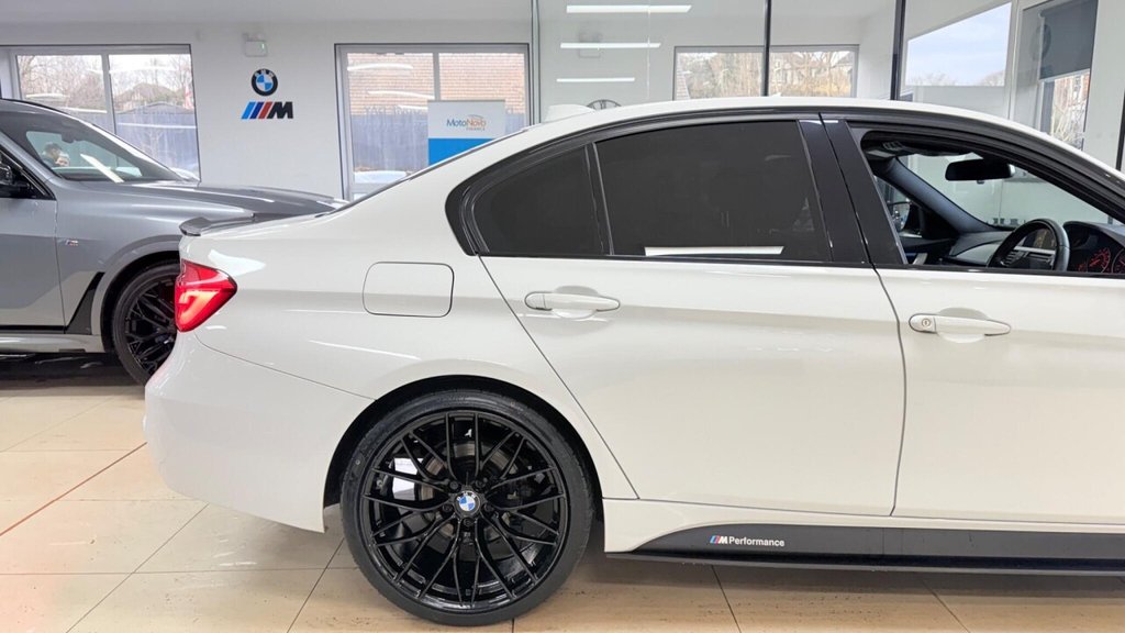 Used BMW 3 Series 2015 for sale - 77583801: Photo 31