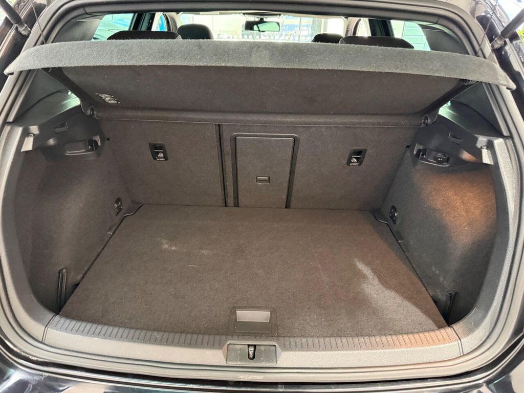 Used Volkswagen Golf 2016 for sale - 78154001: Photo 27