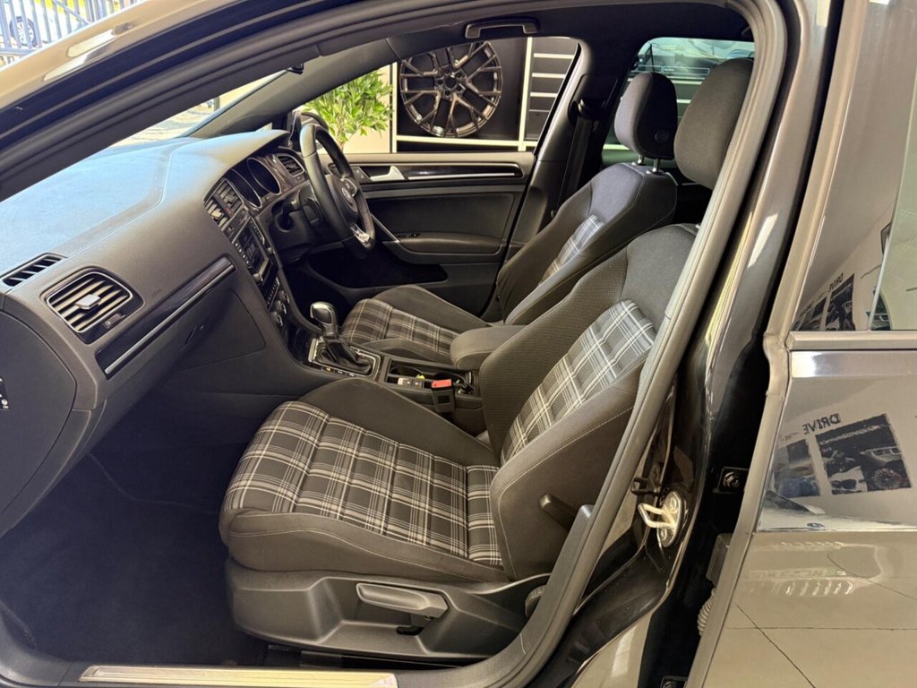 Used Volkswagen Golf 2016 for sale - 78154001: Photo 31
