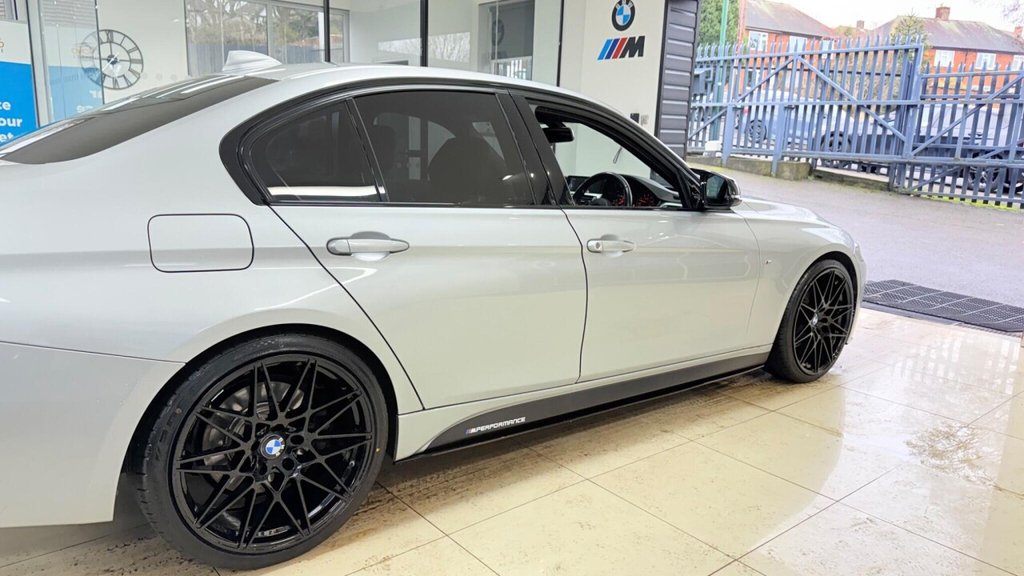 Used BMW 3 Series 2015 for sale - 77212838: Photo 10