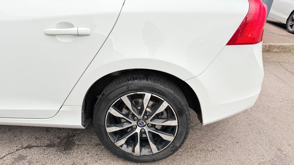 Used Volvo V60 2018 for sale - 76470212: Photo 10