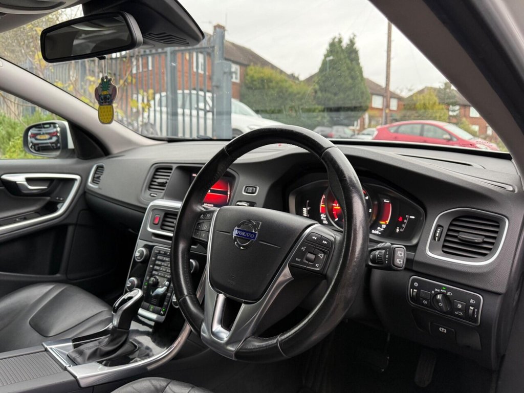 Used Volvo V60 2018 for sale - 76470212: Photo 23