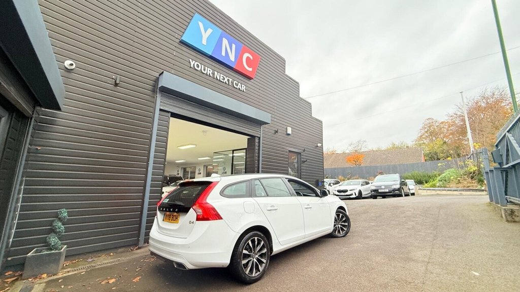 Used Volvo V60 2018 for sale - 76470212: Photo 3