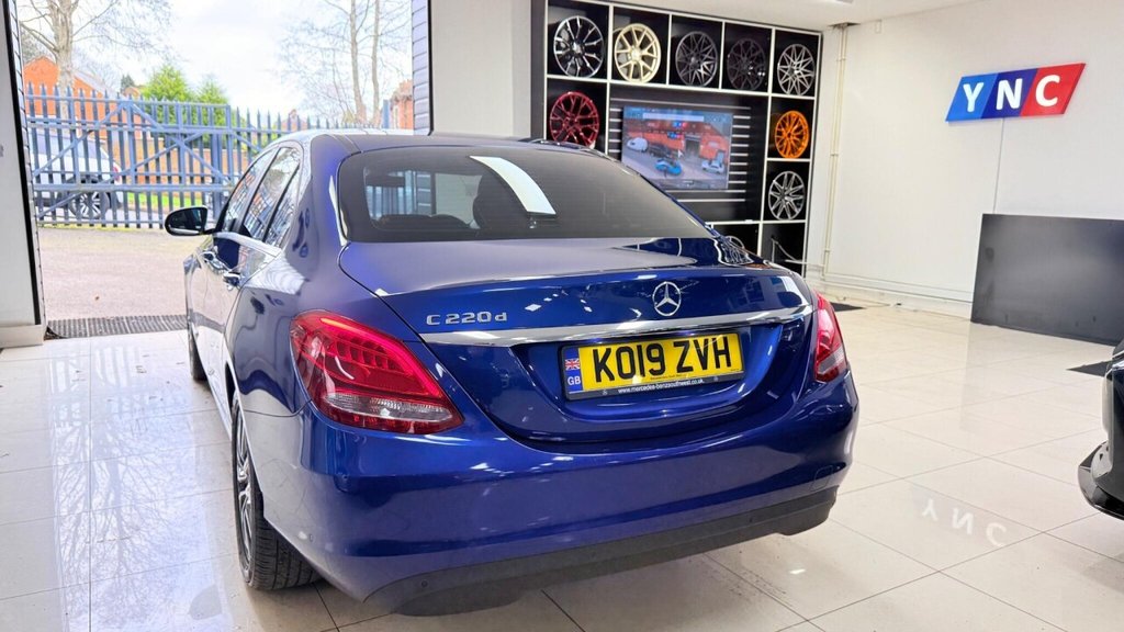 Used Mercedes-Benz C Class 2019 for sale - 77642772: Photo 5