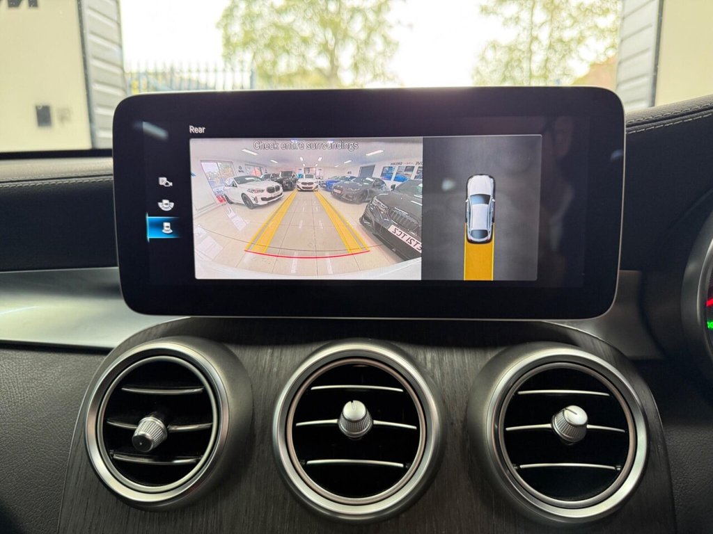 Used Mercedes-Benz GLC 2019 for sale - 76256335: Photo 12