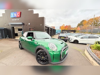 Used MINI Hatch 2021 for sale - 76470584: Photo