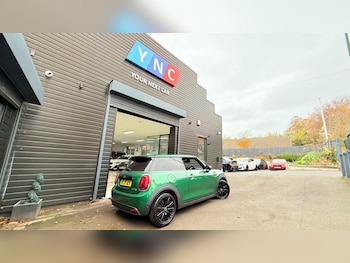 Used MINI Hatch 2021 for sale - 76470584: Photo