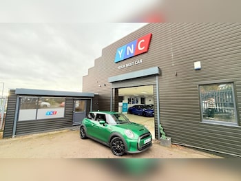 Used MINI Hatch 2021 for sale - 76470584: Photo