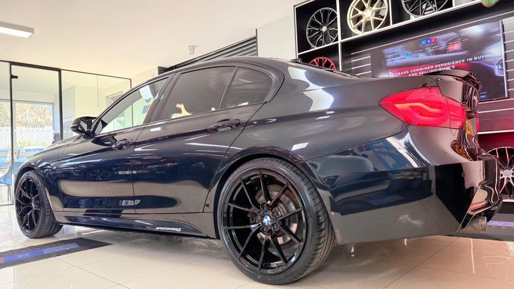 Used BMW 3 Series 2018 for sale - 77821001: Photo 11