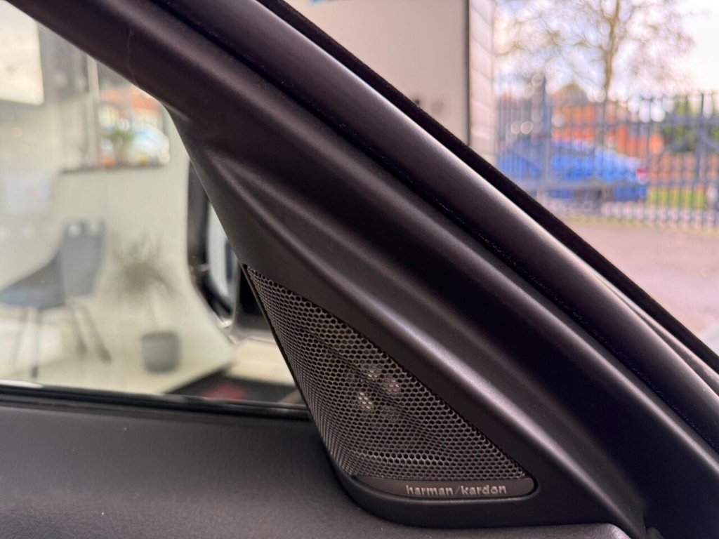 Used BMW 3 Series 2018 for sale - 76536039: Photo 35