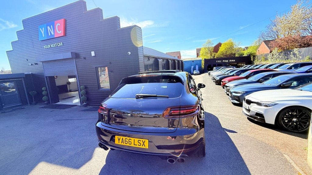 Used Porsche Macan 2017 for sale - 78145238: Photo 3