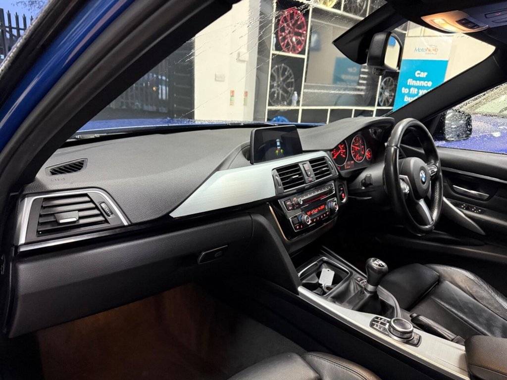 Used BMW 3 Series 2018 for sale - 76986054: Photo 15