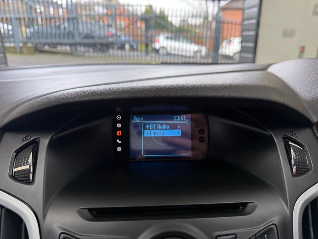 Used Ford Focus 2011 for sale - 77200103: Photo 16