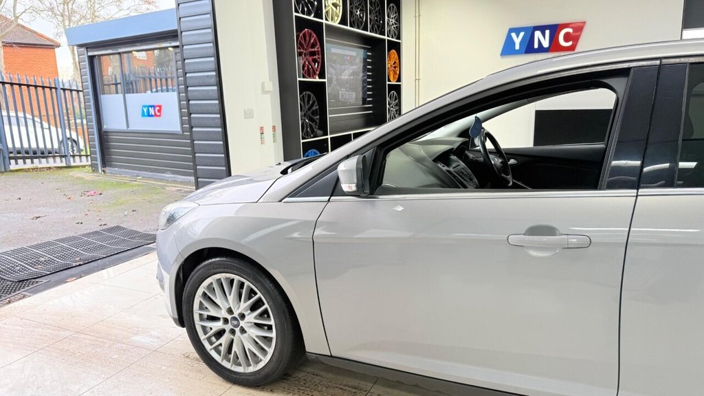 Used Ford Focus 2011 for sale - 77200103: Photo 8