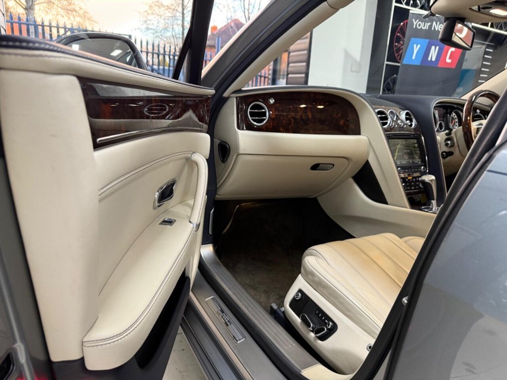 Used Bentley Flying Spur 2015 for sale - 76623314: Photo 14