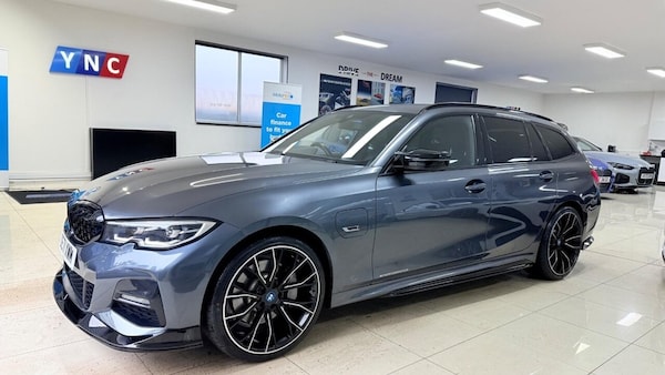 Used BMW 3 Series 2021 for sale - 76267400: Photo 2